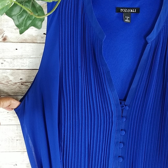 NWT, Roz & Ali, Electric blue dress with tucks, Length 40 Inches, Sz 14 - Picture 15 of 16